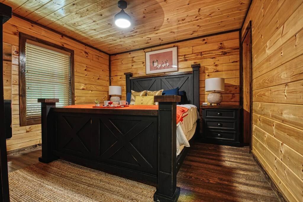 Adventure Retreat/Cabin/Pool+Hot Tub/Game Room+Theater Sevierville Exterior photo