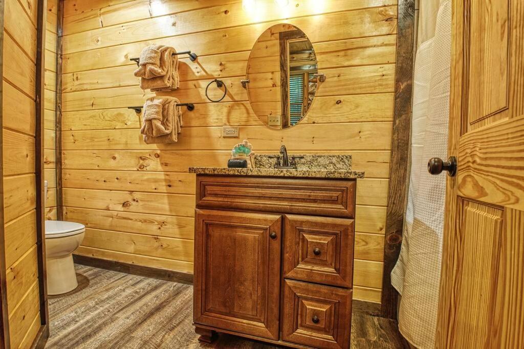 Adventure Retreat/Cabin/Pool+Hot Tub/Game Room+Theater Sevierville Exterior photo